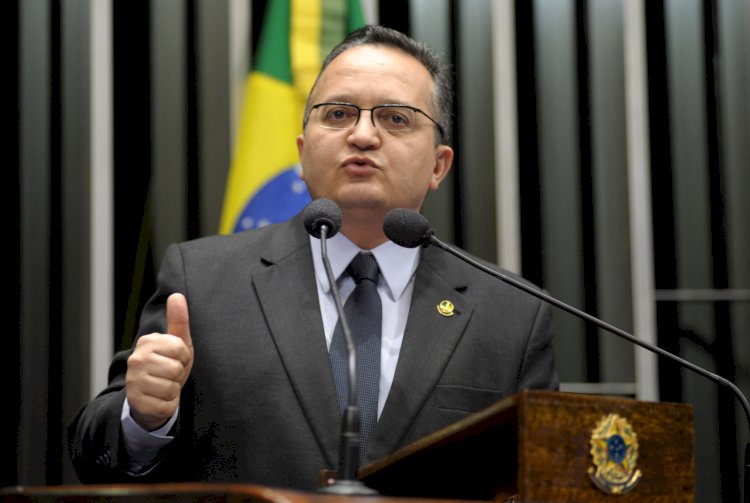 Taques esta livre de ação da Grampolândia