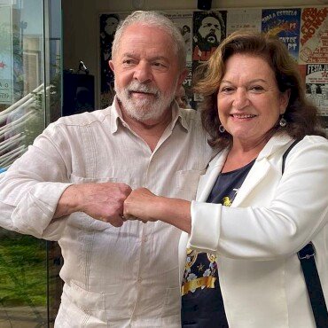 Ex-reitora da UFMT posta foto com Lula