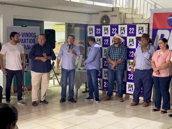 CUIABÁ - Evento de filiação ao PL reúne apoiadores do presidente, que foi foco da noite