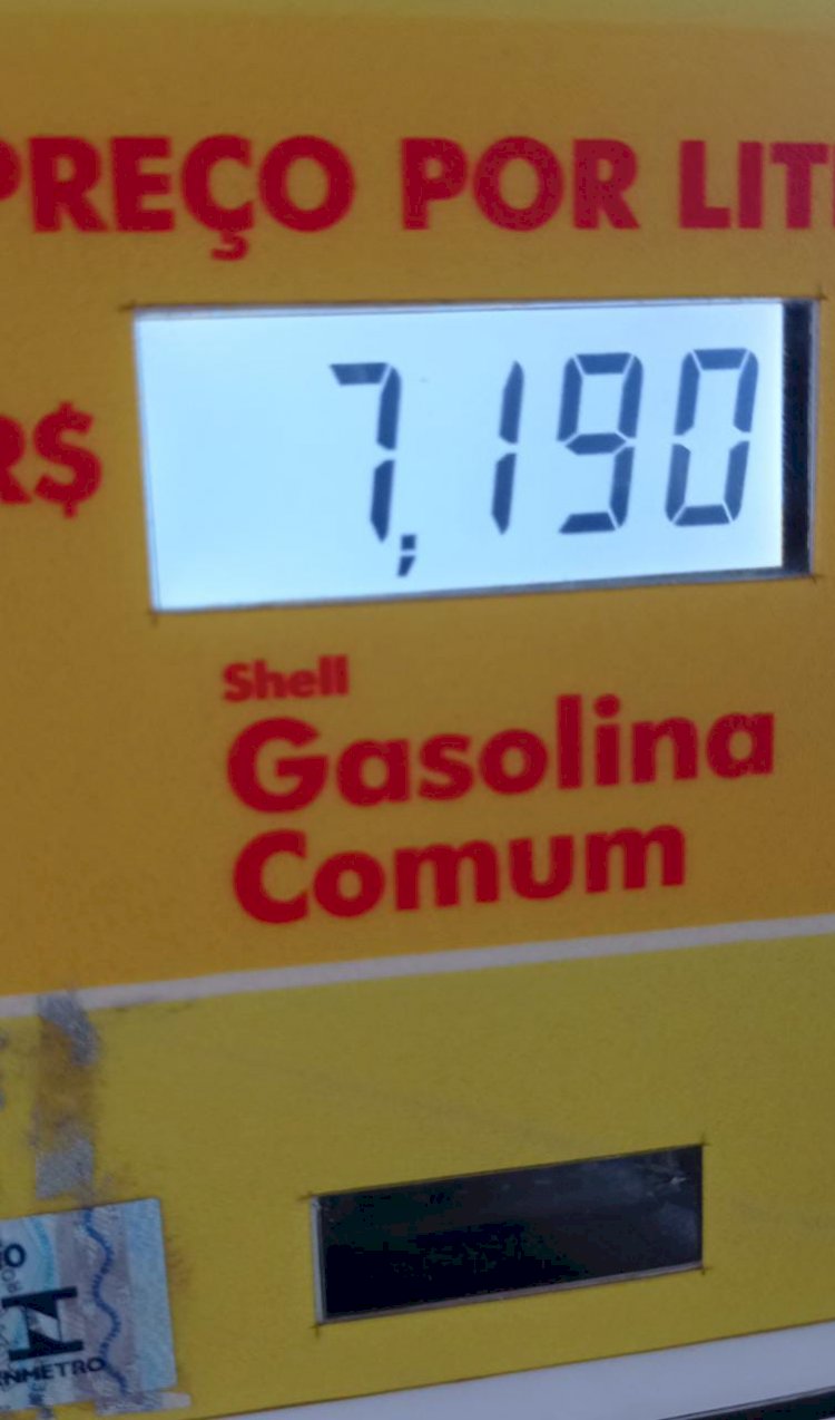 POVO SOFRE COM A LADROAGEM .... GASOLINA JÁ AUMENTOU AQUI