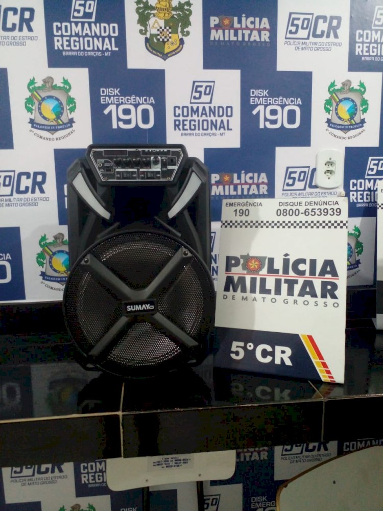 HOMEM É DENUNCIADO PELOS VIZINHOS E É DETIDO PELA PM POR PERTURBAÇÃO DO SOSSEGO ALHEIO