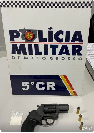 HOMEM É PRESO PELA PM PORTANDO ARMA DE FOGO E UMA PORÇÃO DE COCAÍNA EM BARRA DO GARÇAS