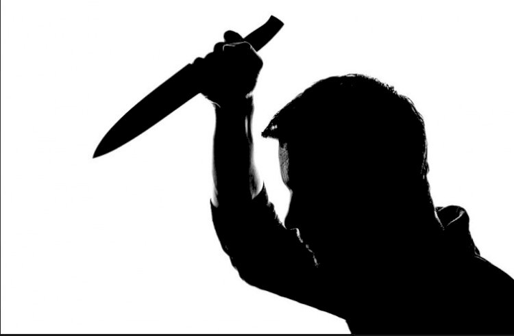 INDIANÓPOLIS - PM PRENDE AUTOR DE HOMICÍDIO, APÓS DUAS PESSOAS SEREM ESFAQUEADAS. UMA DAS VÍTIMAS CONTINUA INTERNADA EM ESTADO GRAVE