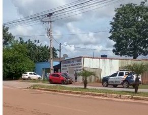 HOMEM É PRESO PELA POLÍCIA MILITAR POR MAUS TRATOS A CACHORRO
