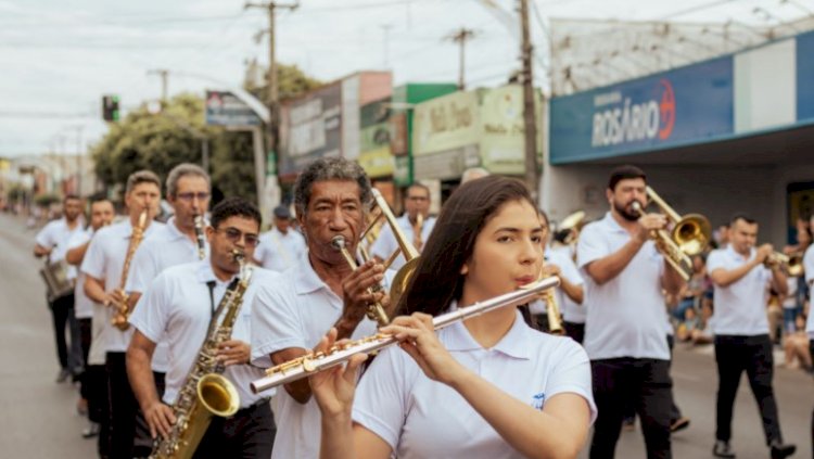 75 anos de Barra do Garças: Civis e militares participam de desfile em comemoração ao aniversário da cidade