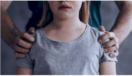 Padrasto estuprava menina de 8 anos com consentimento da mãe em MT